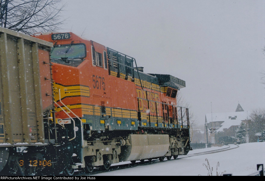 BNSF 5676 DPU